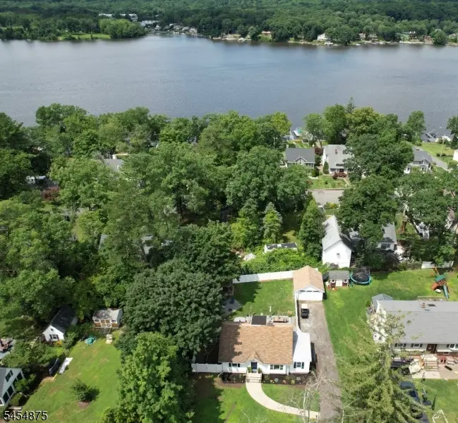 58 Ramapo Rd, Hewitt, NJ 07421 - #2
