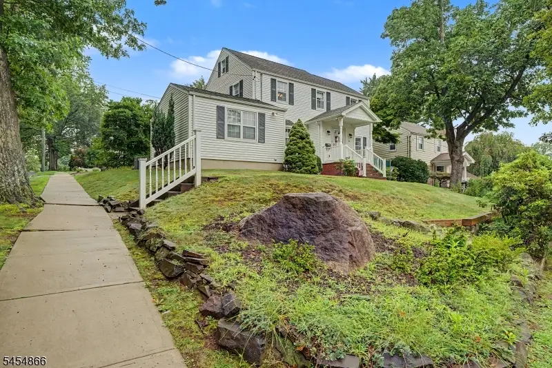 91 Cedar St, Cedar Grove, NJ 07009 - #2