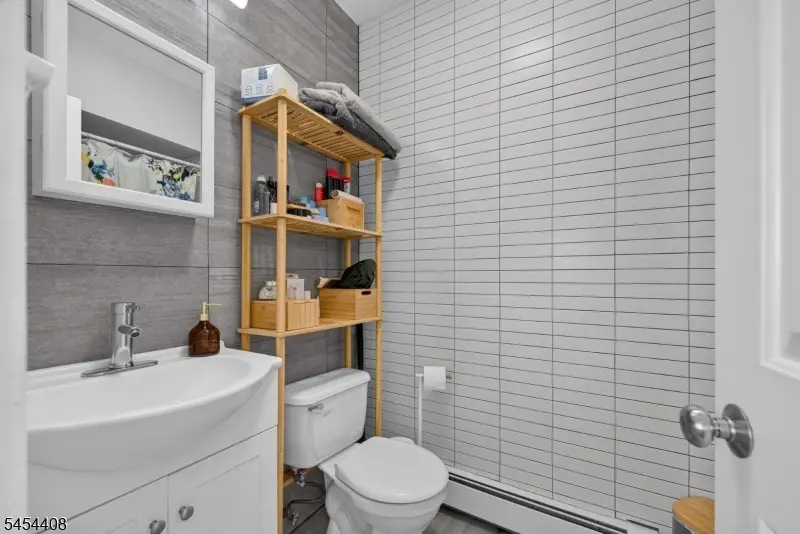 40-46 W 20th St #9, Bayonne, NJ 07002 - #1