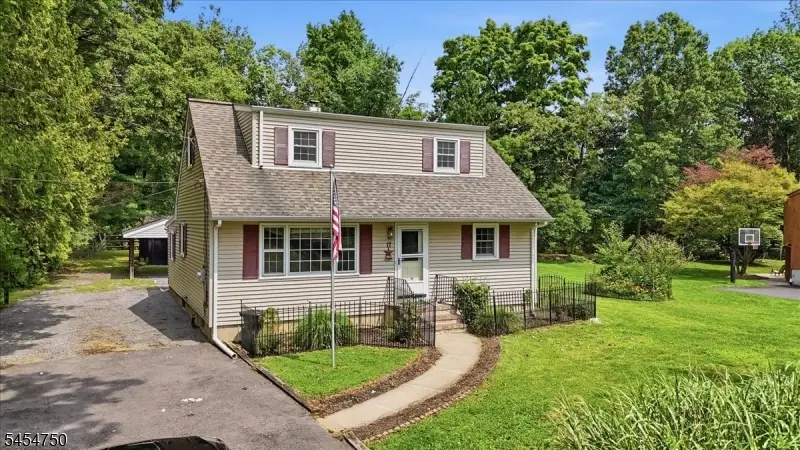 17 W Main St, High Bridge, NJ 08829 - #2