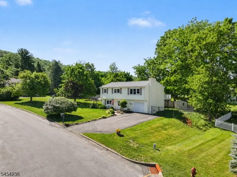 14 Bettino Dr, Ogdensburg, NJ 07439 - #1