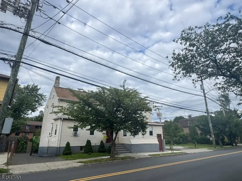 682 Mill St, Belleville, NJ 07109 - #3