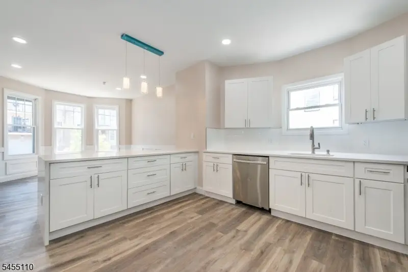 181 S 11th St, Newark, NJ 07107 - #3