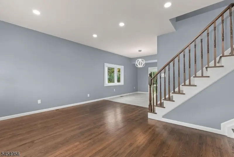 48 Farmingdale Rd, Fords, NJ 08863 - #3