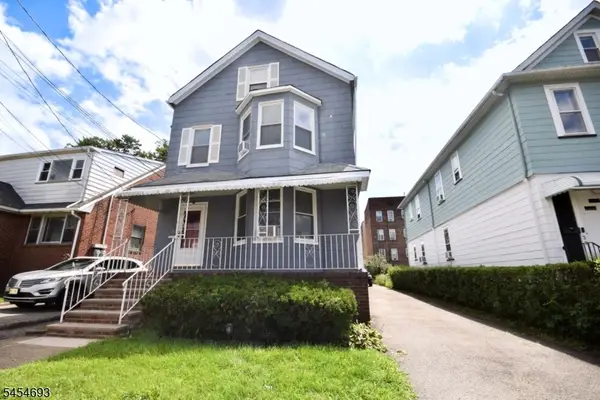 35 Hilton St, Clifton City, NJ 07011