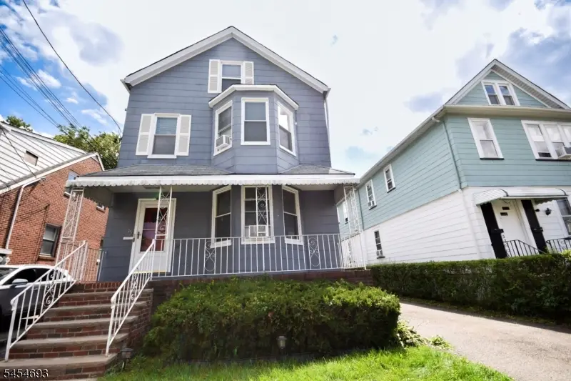 35 Hilton St, Clifton, NJ 07011 - #2