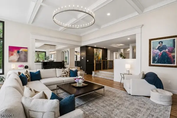 101 Peachcroft Dr, Bernardsville Boro, NJ 07924