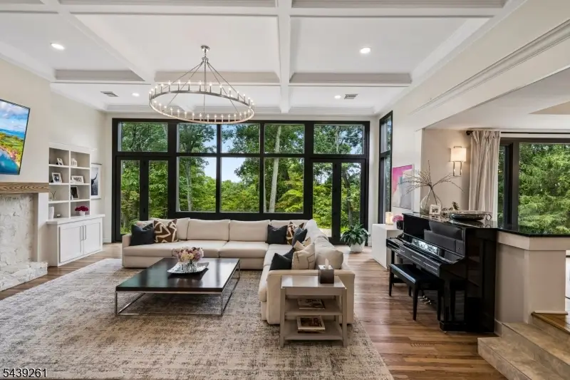 101 Peachcroft Dr, Bernardsville, NJ 07924 - #3