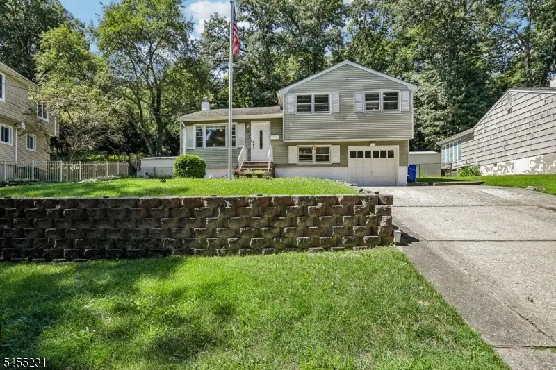 89 Knolls Rd, Bloomingdale, NJ 07403 - #1