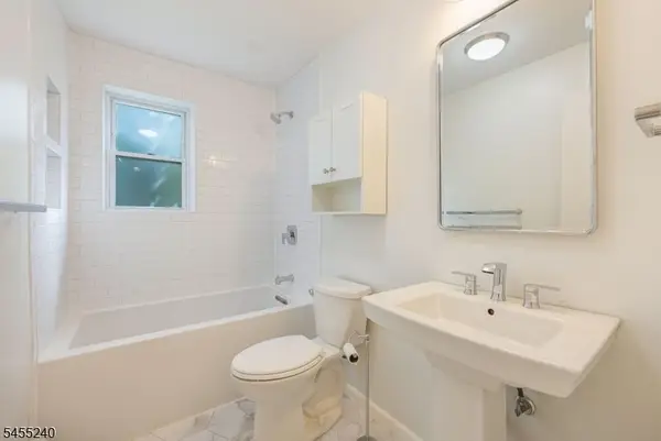 605 Grove St #1, Clifton City, NJ 07013