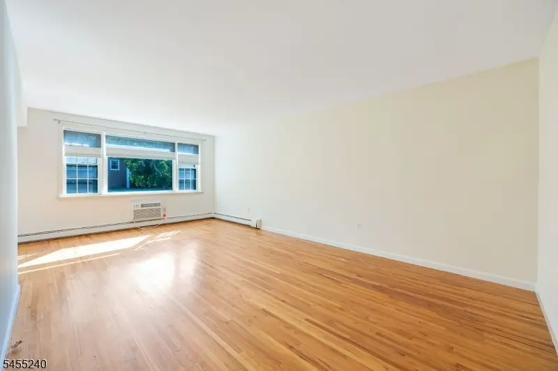 605 Grove St #1, Clifton, NJ 07013 - #3