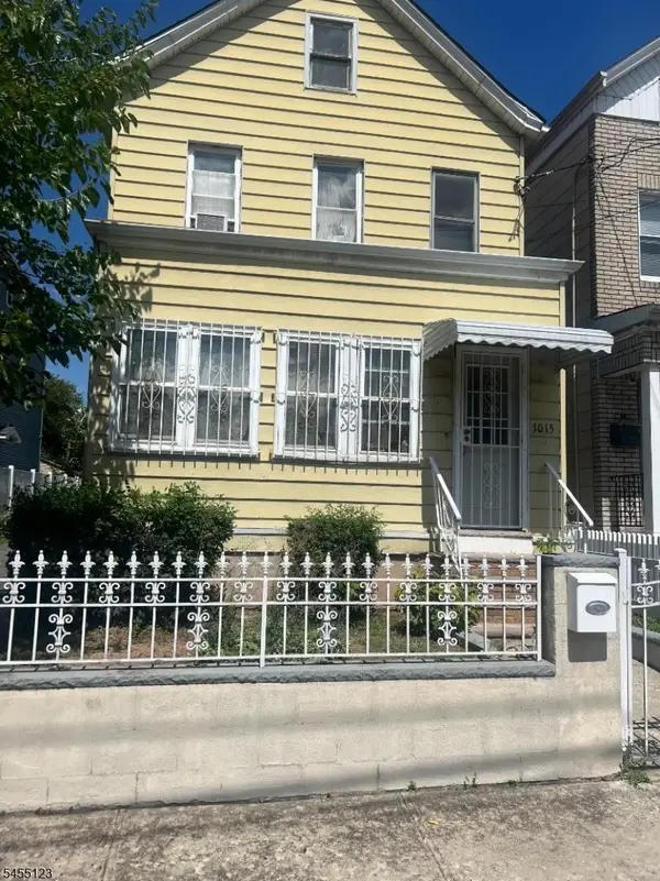 1013 Laura St #1, Elizabeth City, NJ 07201