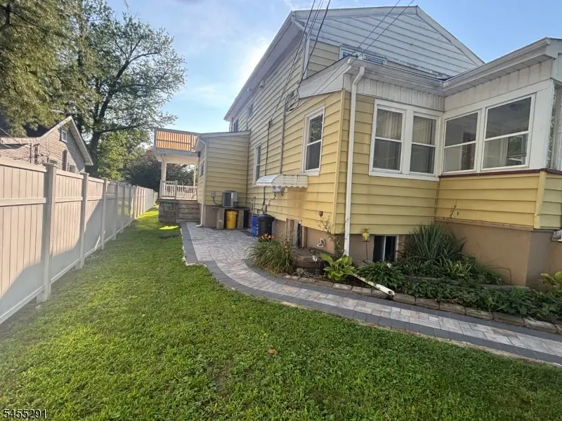 33 Harmon St, Lincoln Park, NJ 07035 - #2