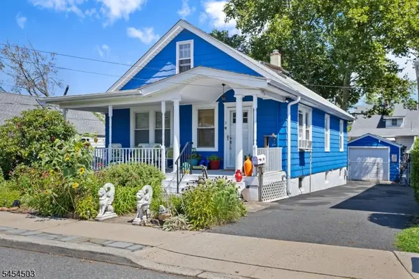 9 Cornell St, North Brunswick Twp., NJ 08902