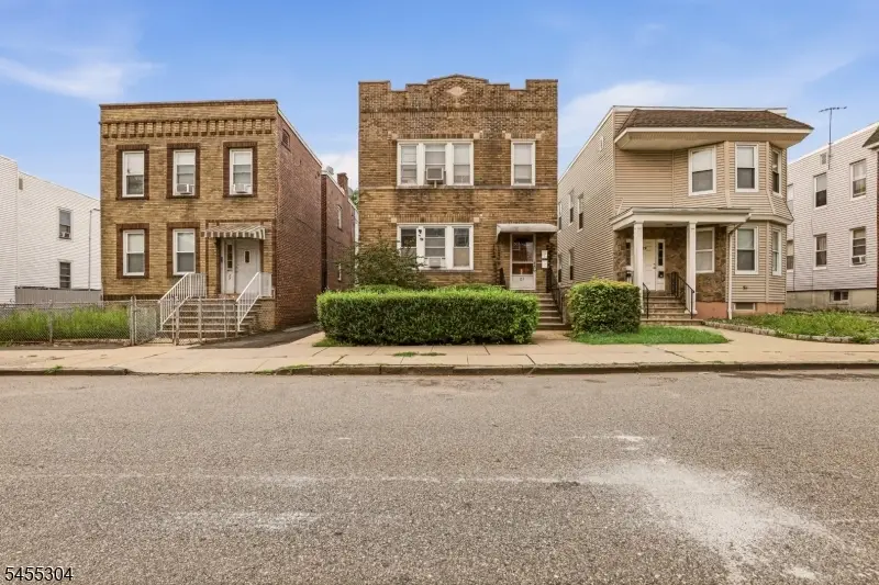 27 Lindsley Pl, East Orange, NJ 07018 - #3