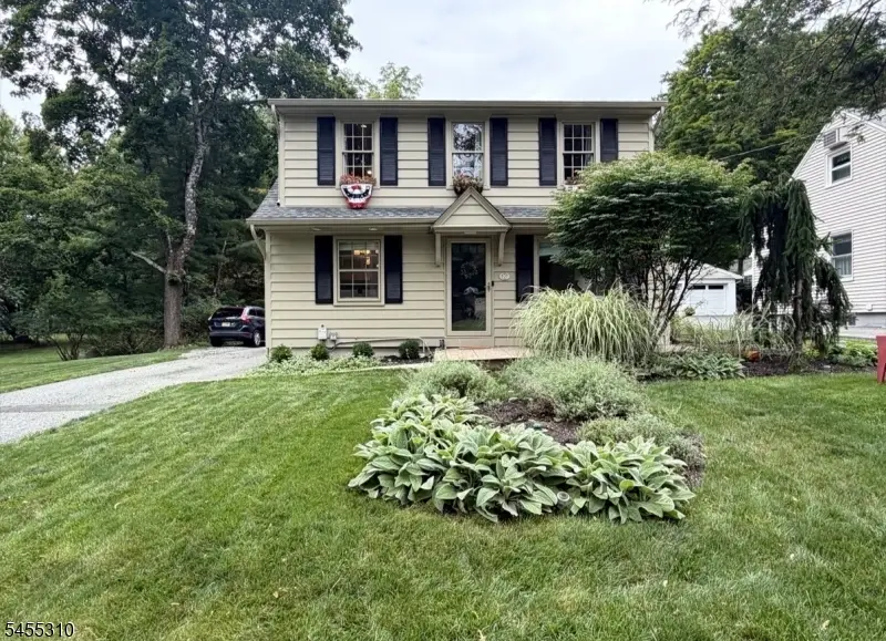 837 Circle, Franklin Lakes, NJ 07417 - #1