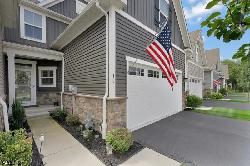 10 Red Shoulder Ln, Washington, NJ 07882 - #2