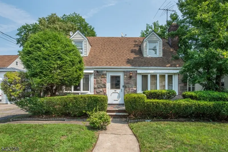 385 E 41st St, Paterson, NJ 07504 - #1