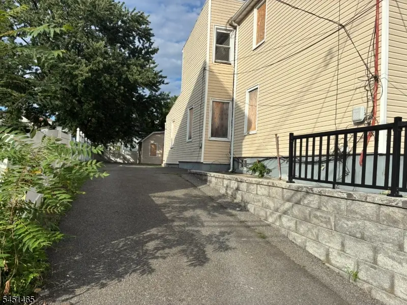 145 Ward St, Orange, NJ 07050 - #2