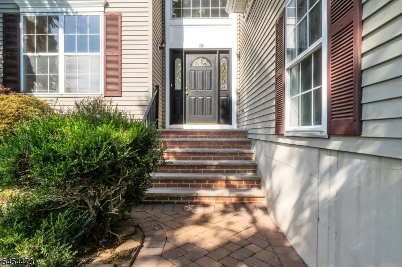 10 Sutton Ct, Bradley Gardens, NJ 08807 - #3