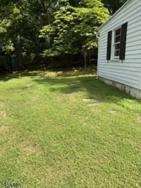 366 Warrenville Rd, Green Brook, NJ 08812 - #3