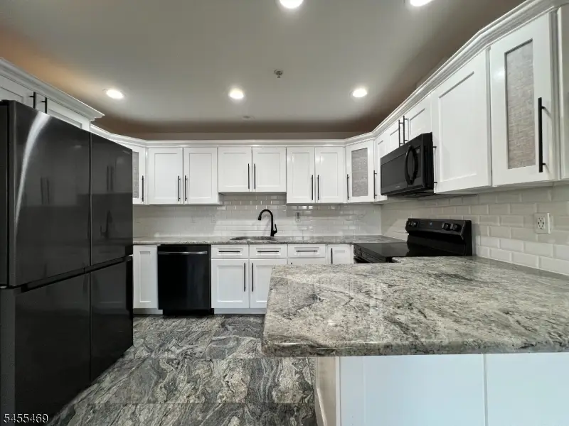 614 Fairview Ave, Fairview, NJ 07022 - #1