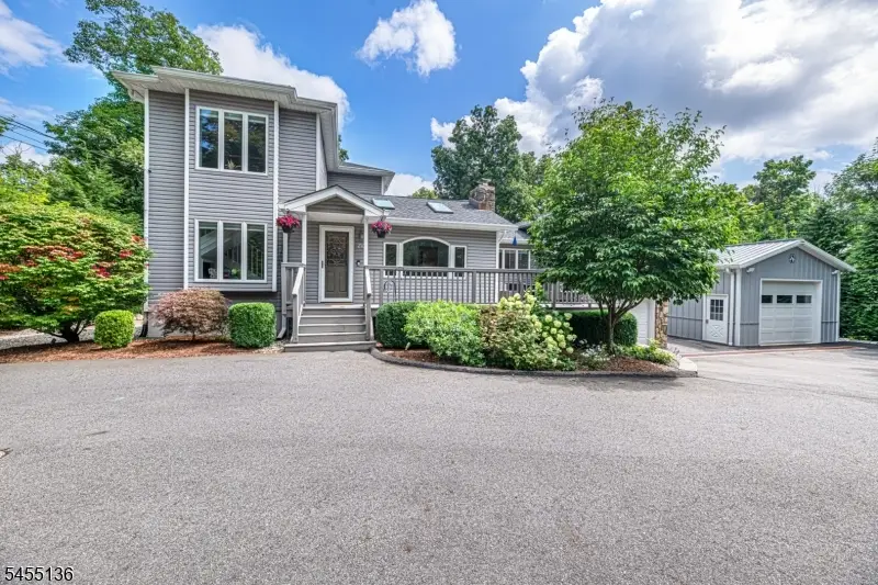 210 Wawayanda Rd, Highland Lakes, NJ 07422 - #3