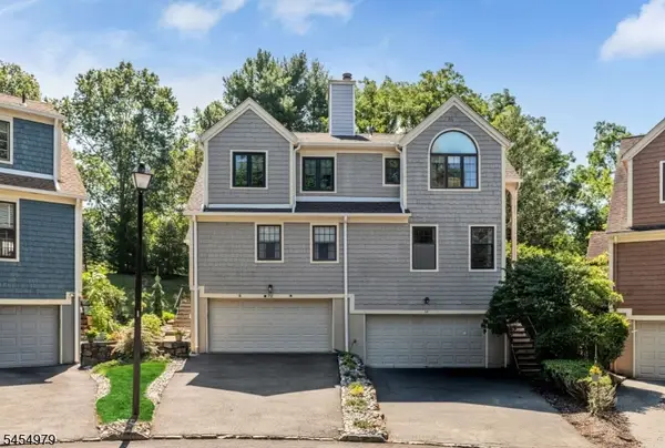 72 Tanager Ct, Wayne Twp., NJ 07470