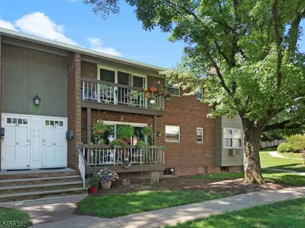 18 Deanna Drive #40, Hillsborough Twp., NJ 08844