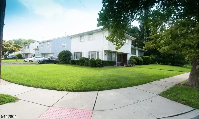 1 Country Club Ln, Elizabeth, NJ 07208 - #2