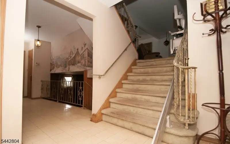 1 Country Club Ln, Elizabeth, NJ 07208 - #3