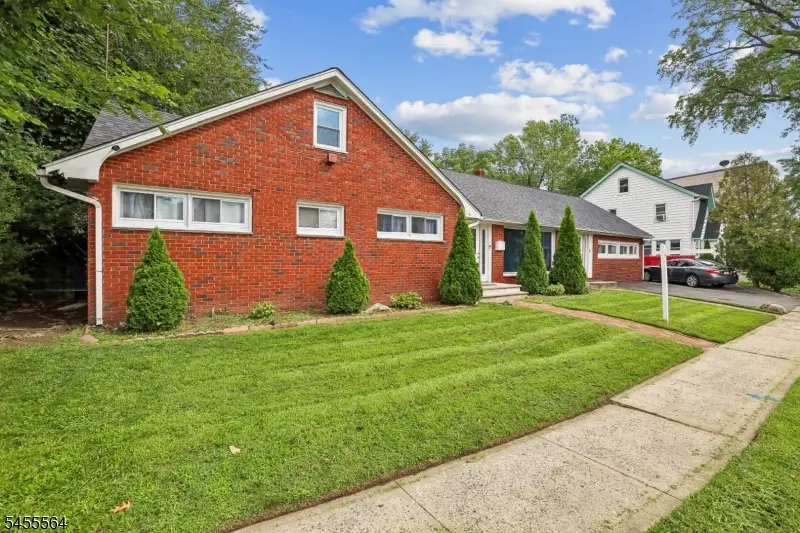 382 Amherst St, East Orange, NJ 07018 - #2