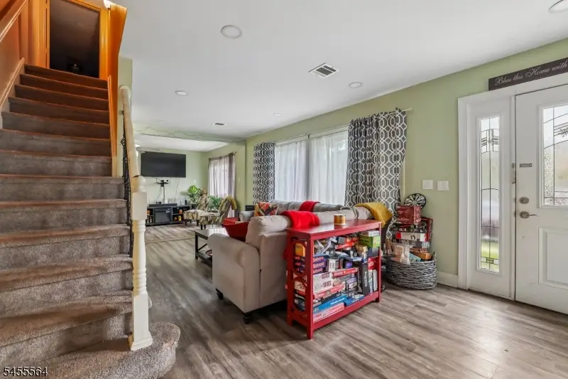 382 Amherst St, East Orange, NJ 07018 - #3