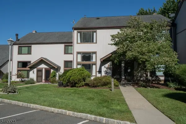 569 Dell Pl #69, Stanhope Boro, NJ 07874