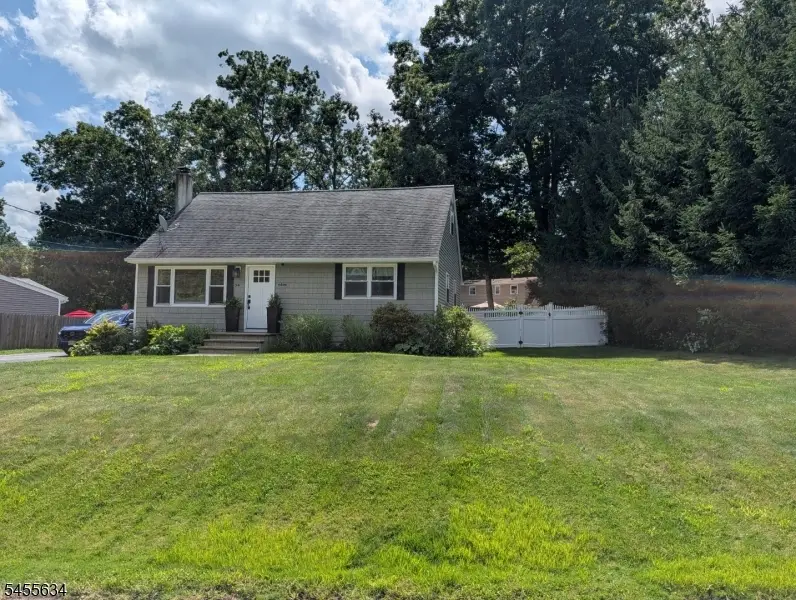 34 Mckinley Pl, West Milford, NJ 07480 - #1