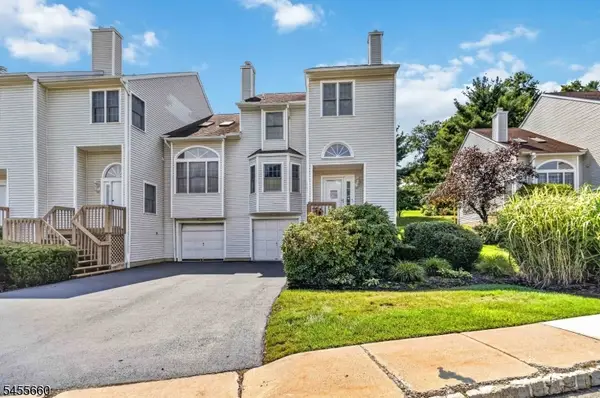 44 Ryan Ln, Lincoln Park Boro, NJ 07035