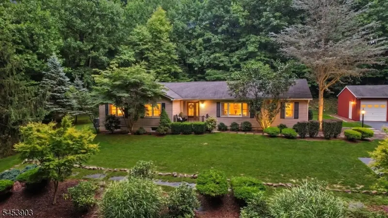 6 Garner Rd, Bethlehem, NJ 08804 - #1