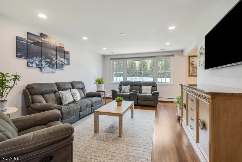 13 Gunther St, Mendham, NJ 07945 - #3