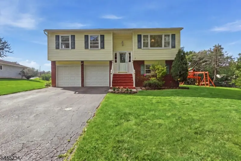 14 Harwich Rd, Lopatcong, NJ 08865 - #2