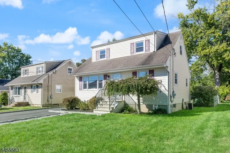 90 Linden St, Bradley Gardens, NJ 08807 - #2