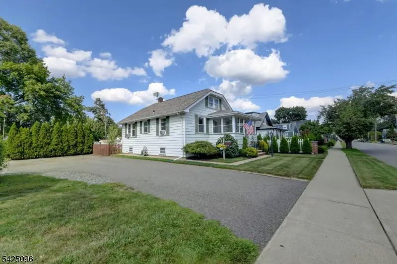 22 Jacksonville Rd, Pequannock, NJ 07444 - #3