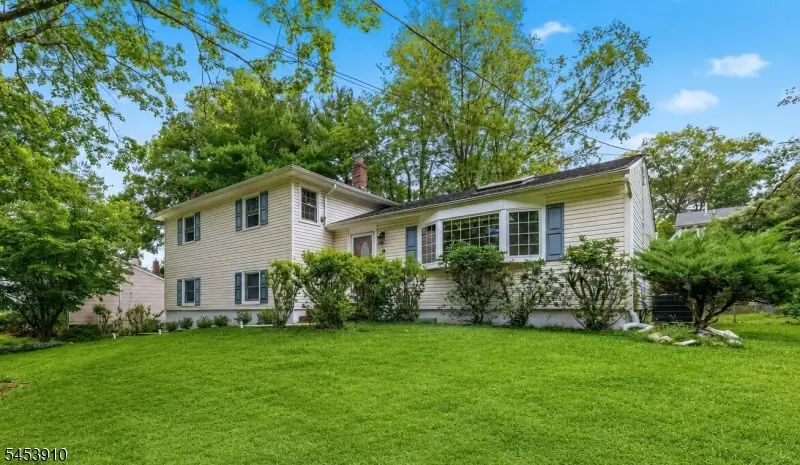 9 Trombley Dr, Livingston, NJ 07039 - #2