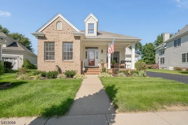22 Merlin Dr, Washington Twp., NJ 07882