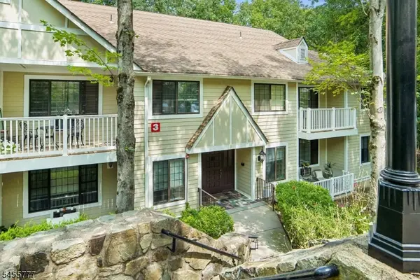 3D Foxwood Dr #D, Morris Plains Boro, NJ 07950