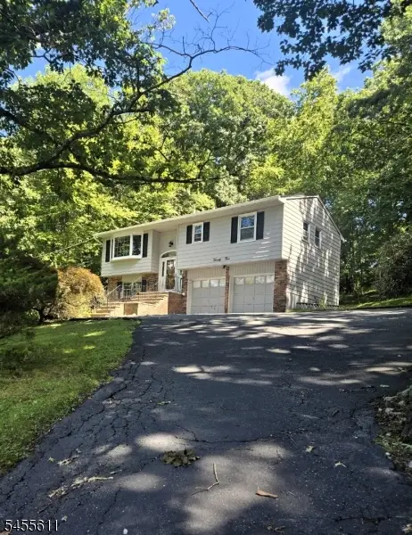 25 Kadel Dr, Mount Arlington, NJ 07856 - #1