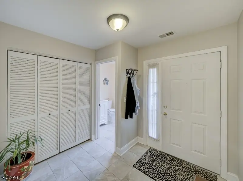 1102 Fox Hill Pl, Holland, NJ 08848 - #3