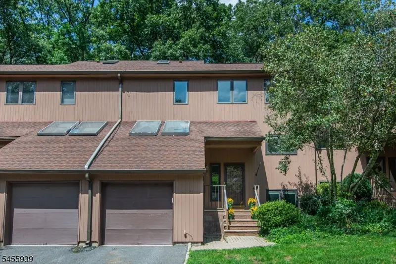 31 Lockley Ct, Mountain Lakes, NJ 07046 - #1