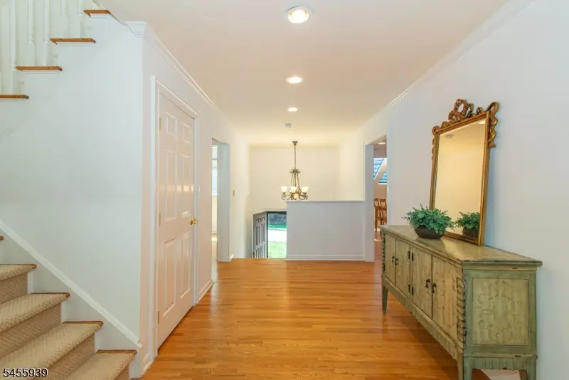 31 Lockley Ct, Mountain Lakes, NJ 07046 - #2