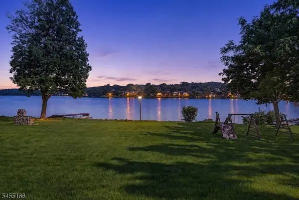 21 Musconetcong Ave, Stanhope Boro, NJ 07874