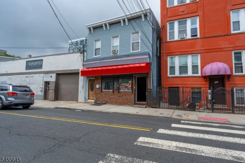 305 Summit Ave, Jersey City, NJ 07306 - #2